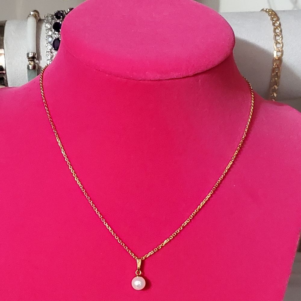 14K Gold Pearl Pendant Necklace